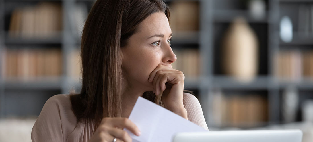 Mujer pendiente de recibir su resolución de un concurso de acreedores